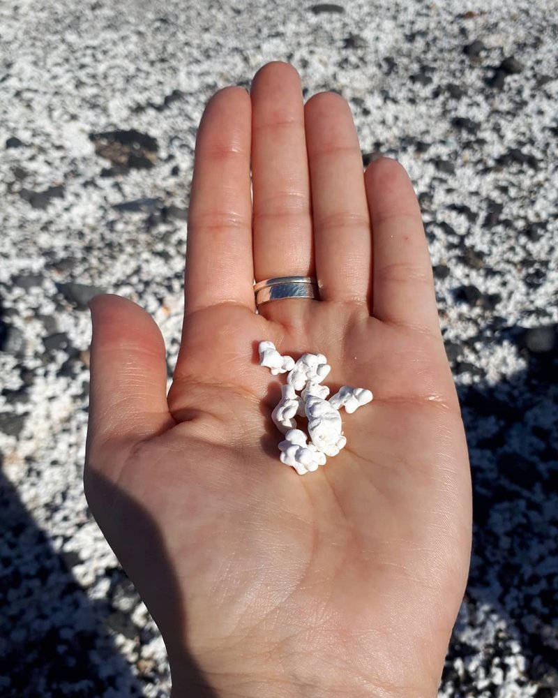 Странное место на одном из Канарских островов, где песок выглядит как попкорн