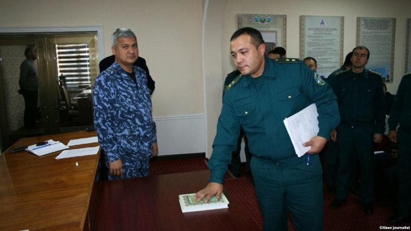 Кораном клянусь: узбекских милиционеров заставили пообещать не брать взяток и не воровать