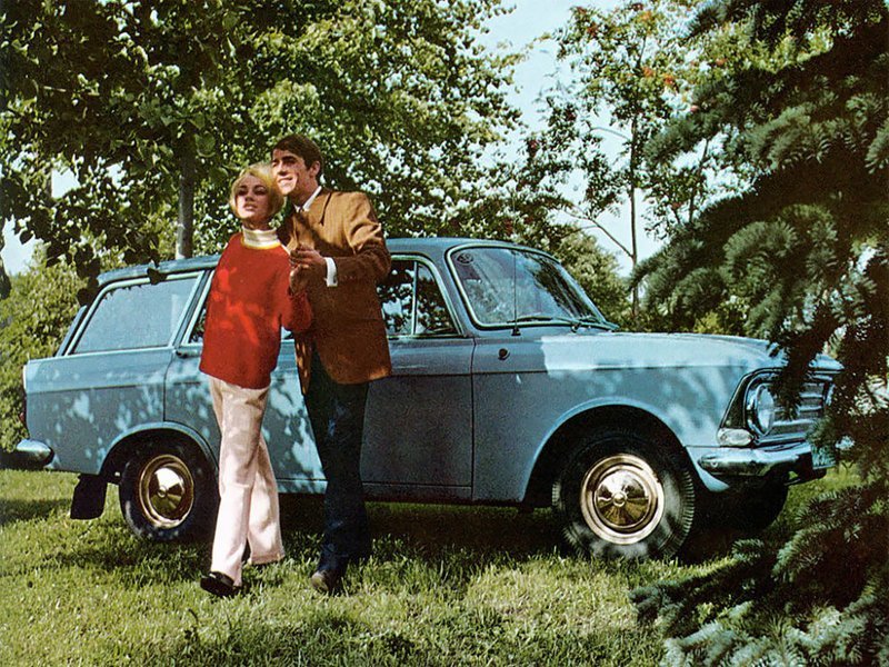 "Москвич"-426 с его вместительным багажником считался идеальным автомобилем для дачников