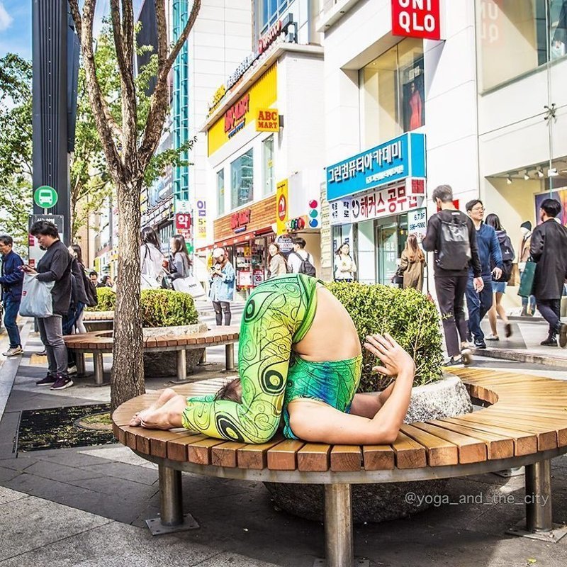 Фотограф объездил весь мир, снимая людей, практикующих йогу в мегаполисах