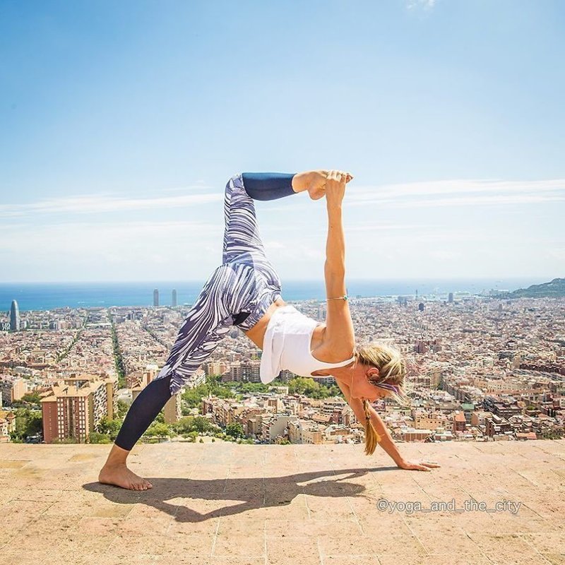 Фотограф объездил весь мир, снимая людей, практикующих йогу в мегаполисах