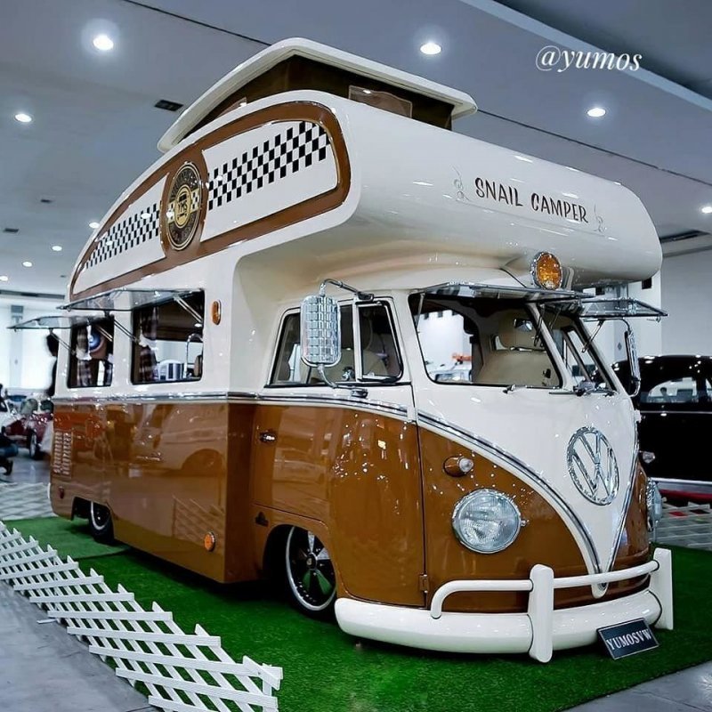 Volkswagen T1 - кемпер из Индонезии от «Yumos Garage»