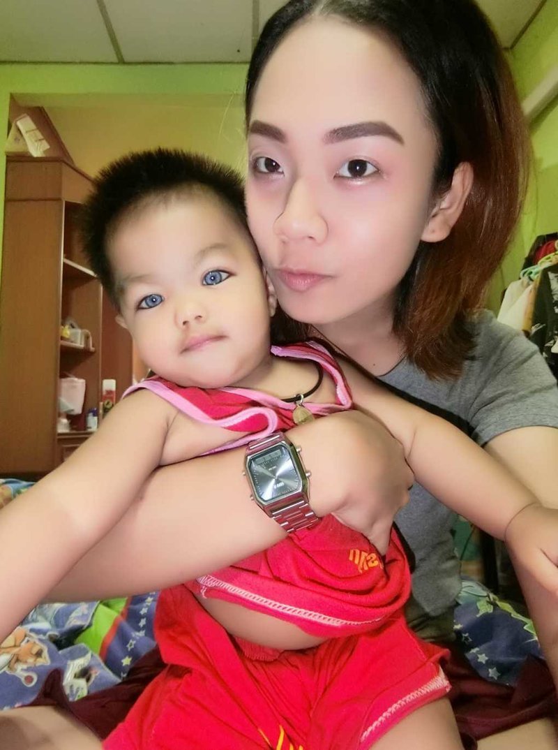  Ребёнка с мамой уже показали в новостях на тайском ТВ