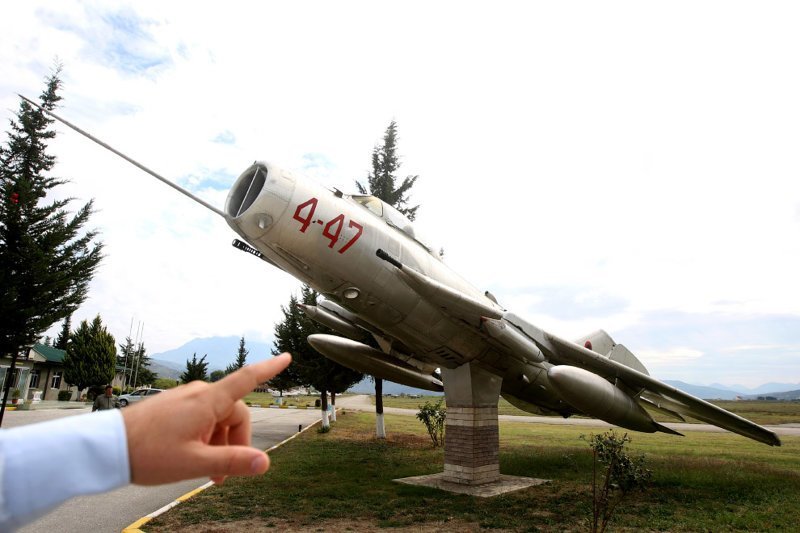 Прогулка по кладбищу советских самолетов