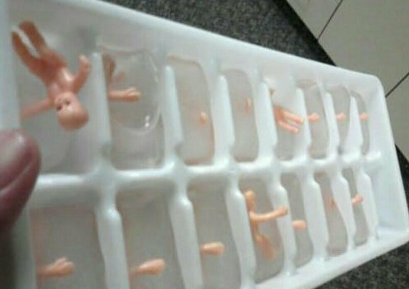 2. "В гостях у друга я залез в холодильник за льдом и увидел это. Мой корефан в это время напевал: Ice ice baby"