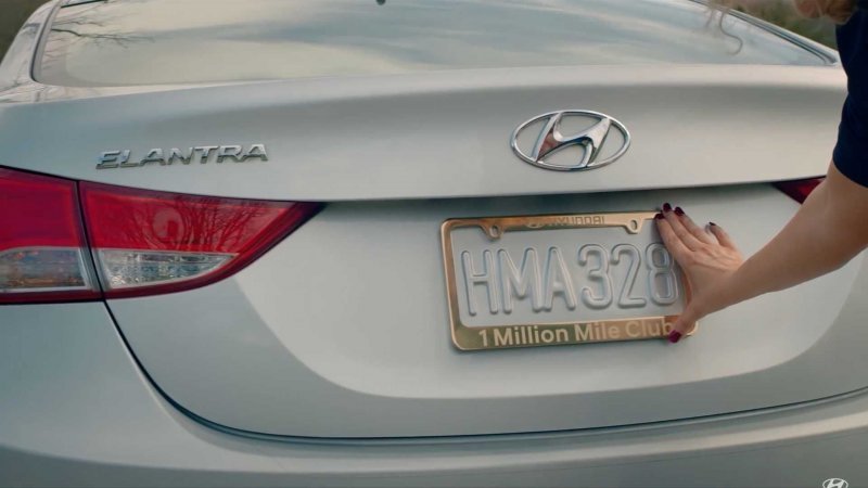 Также, Фарра Хейнс вошла в клуб любителей миллиона миль, получив от Hyundai номерную рамку с напоминанием об этом.
