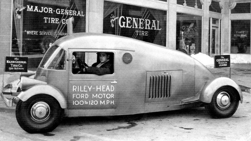 В 1933–1940 годах кузовная фирма Libby Body собрала 29 рекламных машин Riley-Ford