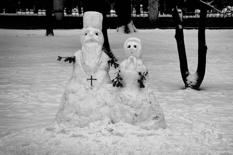 Снегобатюшка и снегоматушка