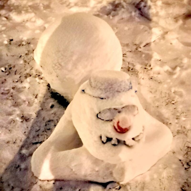 25 снеговиков, которых лепили креативные люди