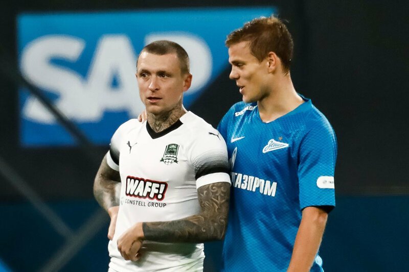 Провалом года называют выходку российских футболистов Кокорина и Мамева, попавших за решетку из-за хулиганского поведения.