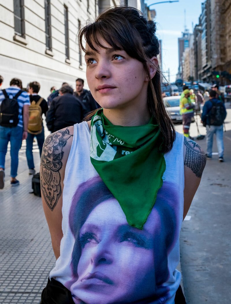 Протестная фотография: портреты демонстрантов в их родной стихии