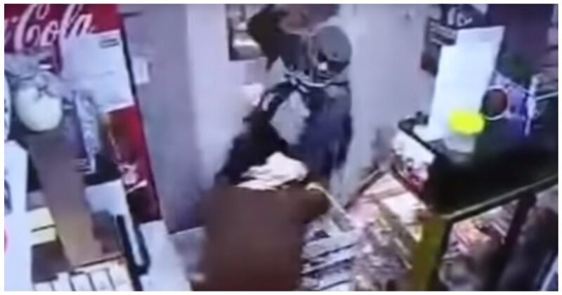 "Я запаниковал и много раз ударил ее пистолетом": налет на кофейню в Краснодаре попал на видео