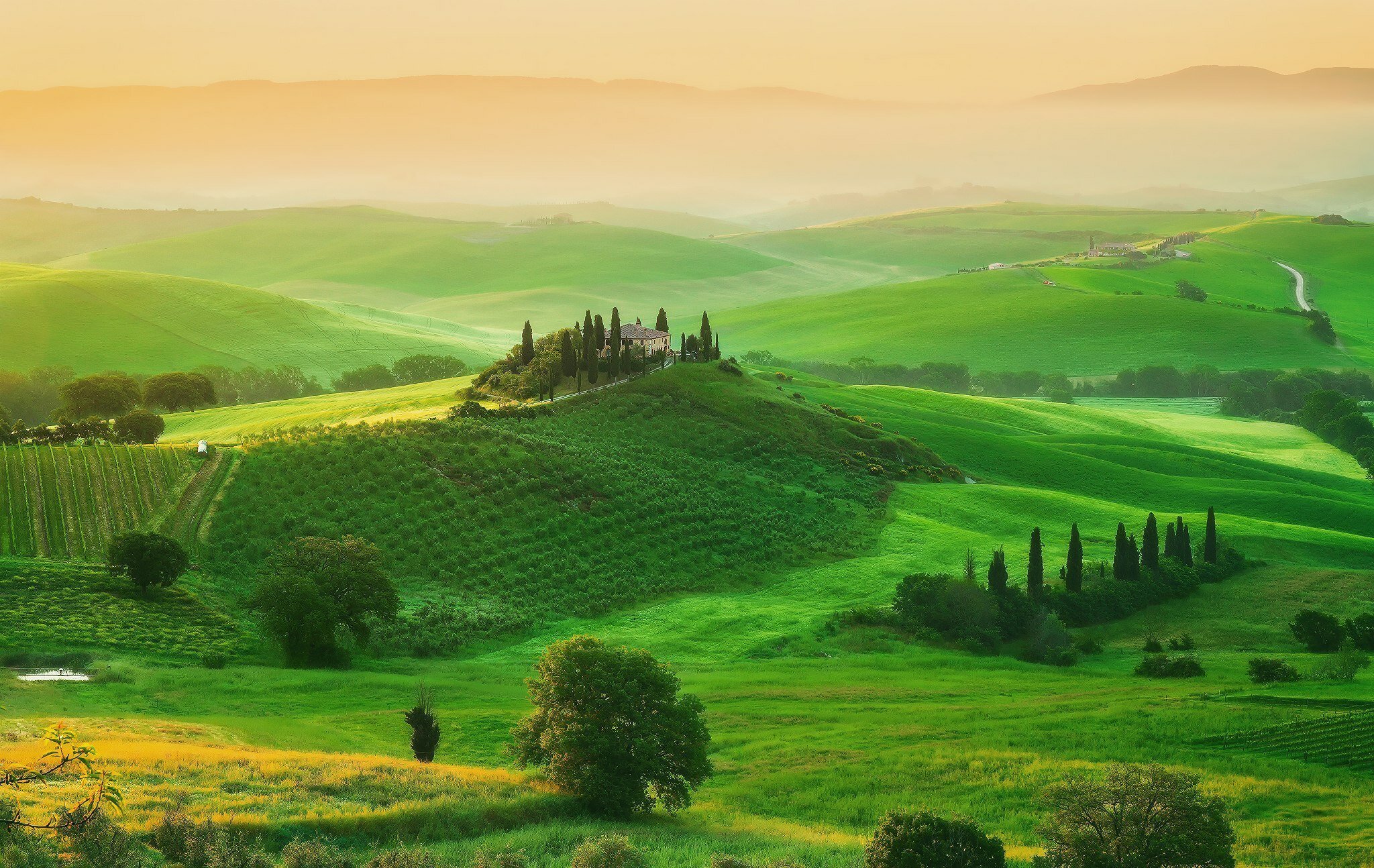 Тоскана Италия зелёные холмы