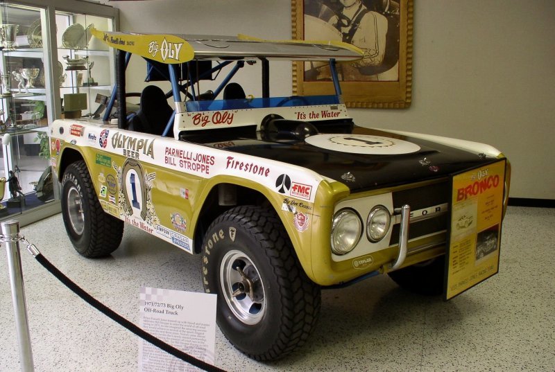 Сегодня Big Oly в великолепном состоянии можно увидеть в замечательном музее Petersen Automotive Museum в Лос-Анджелесе. Музей категорически рекомендуется к посещению! И не только из-за Big Oly…
