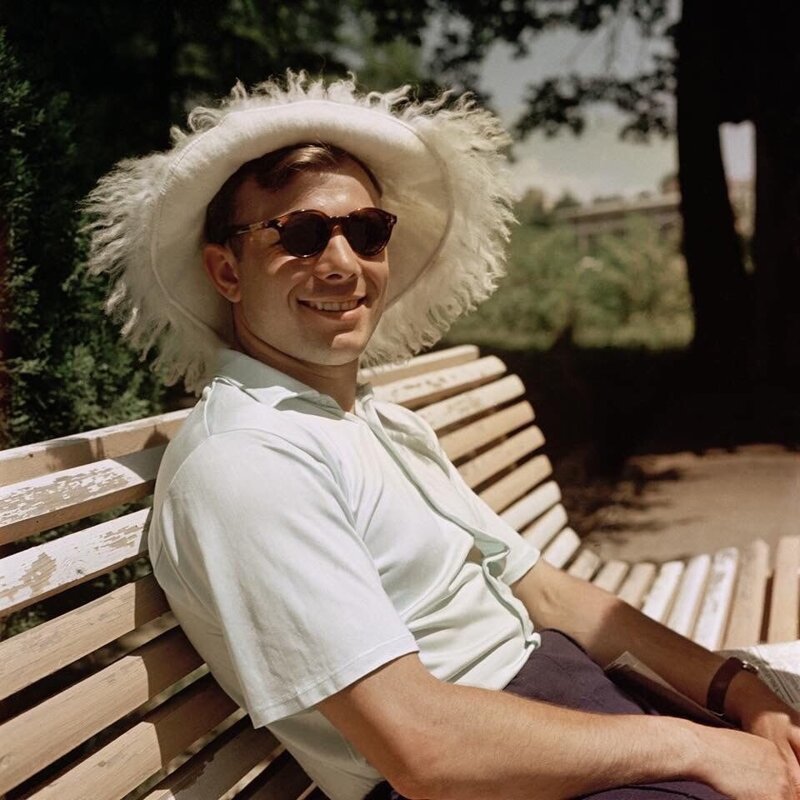 16. Юрий Гагарин в Сочи, 1961 год