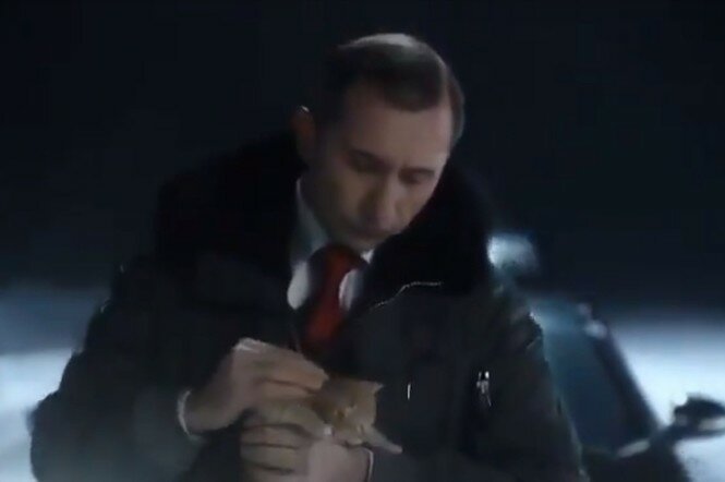 Камеди клаб удалил новогодний ролик про Путина и котенка