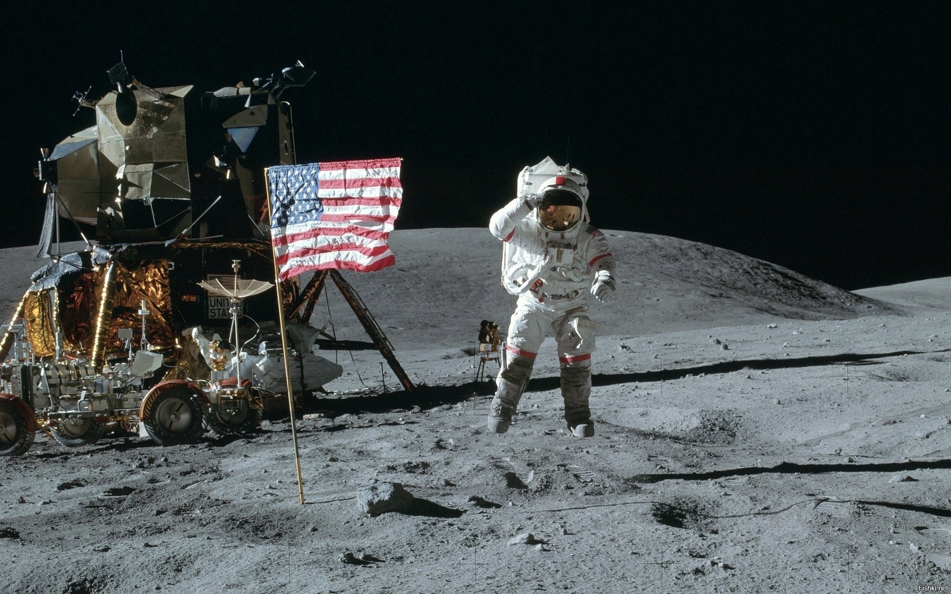 Космонавт Нил Армстронг на Луне