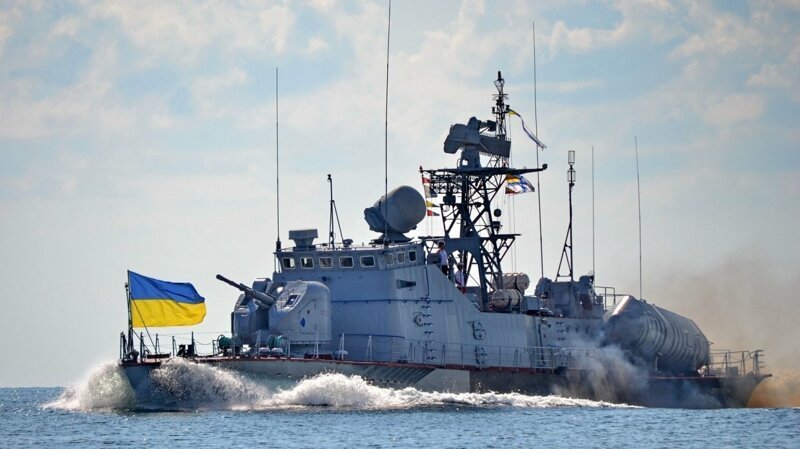 Украина снова направит военные корабли через Керченский пролив