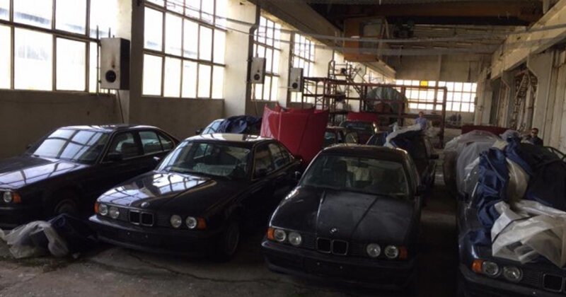 Болгары забыли на складе новые BMW на 25 лет