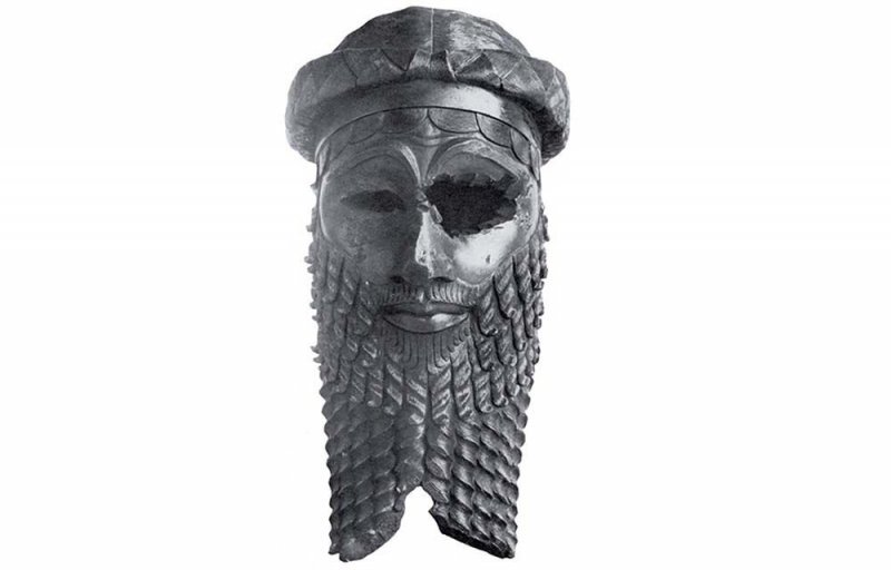 Бронзовая голова статуи царя Аккада, вероятно, Саргона. ок. 2300 г. до н.э. Иракский музей, Багдад