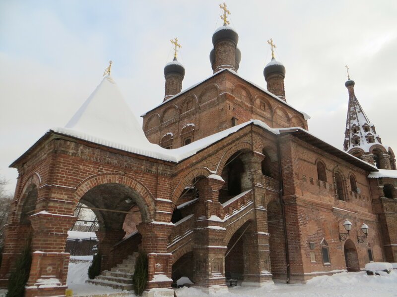 Деревенька в центре Москвы. Крутицкое подворье