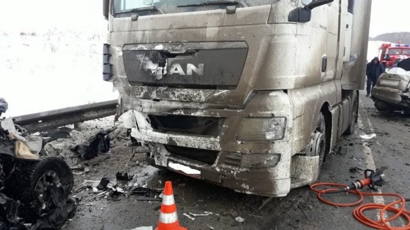 Авария дня.  В Самарской области погибли три человека