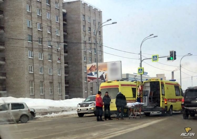 Скорая с маленьким пациентом попала в ДТП в Новосибирской области