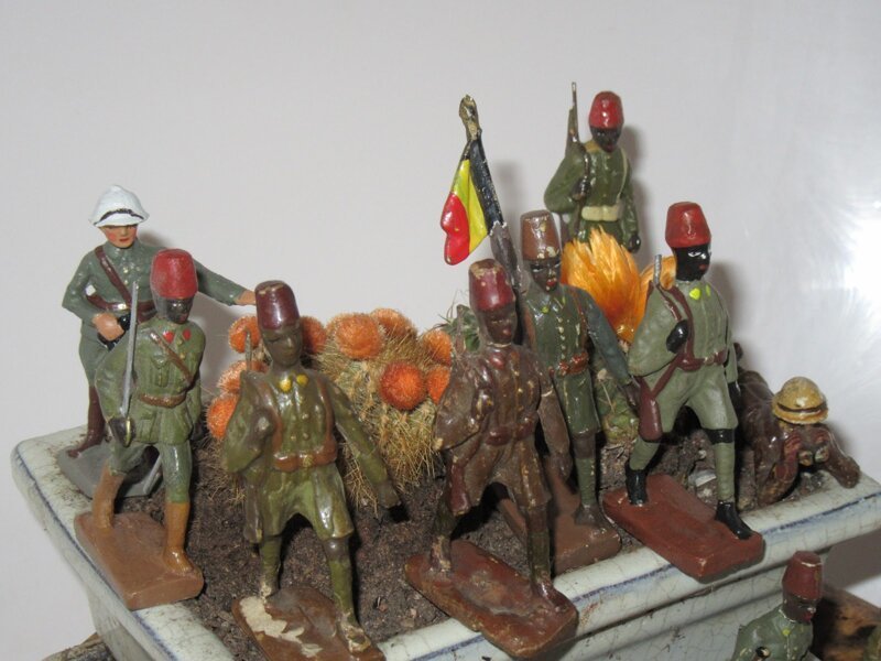 Старинные немецкие и бельгийские солдатики Lineol,Еlastolin и Durso