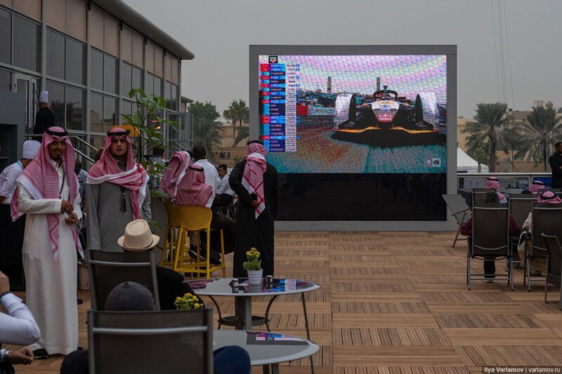 Гонки на электрокарах в Саудовской Аравии