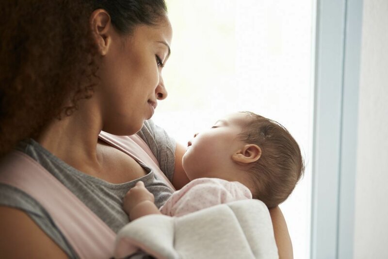 В сети обсуждают американскую мать, которая лечит кашель младенца секс-игрушкой