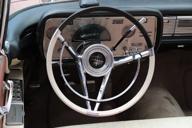 Lincoln Continental Mark V (1960)