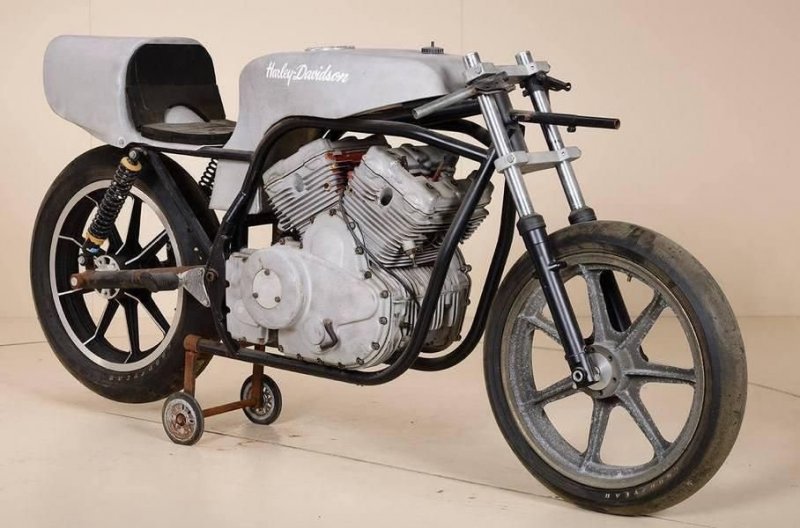 Протототип гоночного мотоцикла Harley Davidson с новым мотором V4