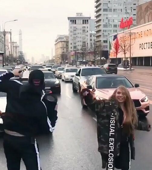 Московский блогер ради съемок перекрыл Новый Арбат, и теперь им интересуется полиция