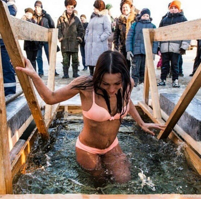 Самые горячие крещенские купания