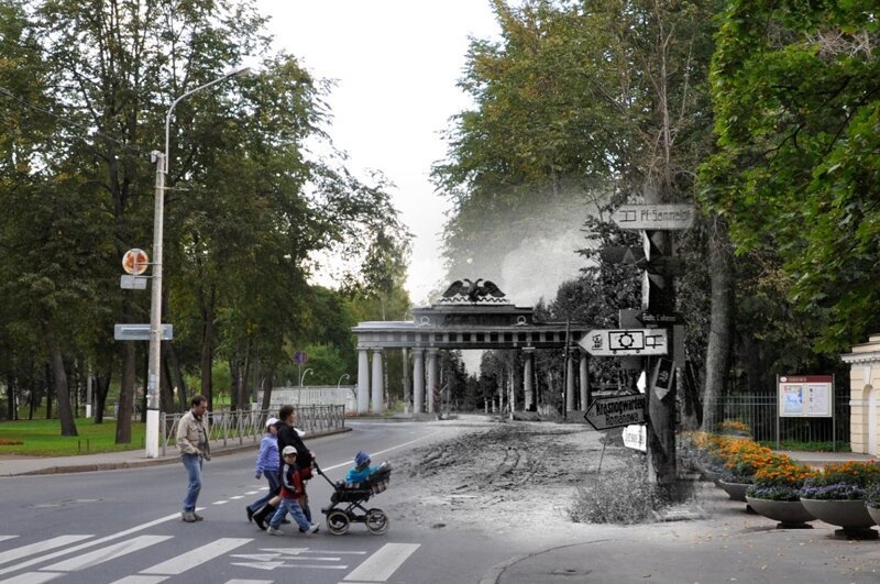 Павловск 1941-2011 Чугунные Николаевские ворота. Немецкие указатели