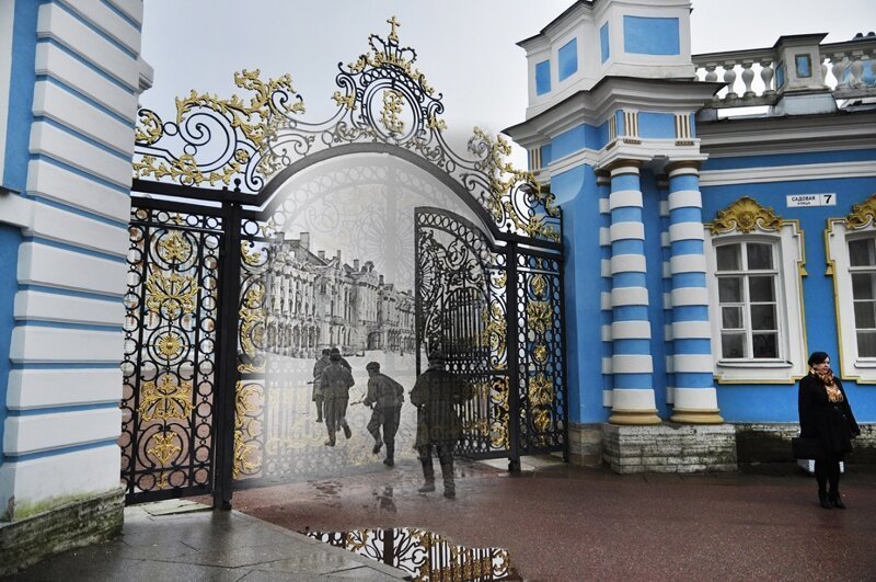 Пушкин 1944-2013. Бойцы Красной армии врываются на территорию Екатерининского дворца в Пушкине.