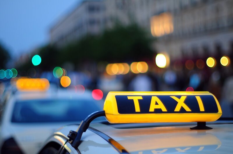 В Москве бой-баба угнала такси вместе с пассажиркой