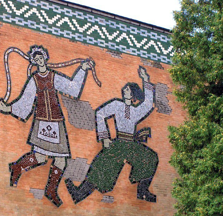 Остатки более развитой цивилизации: национальные и фольклорные мотивы в советских мозаиках СССР, город, мозаика, ушедшее, фольклор, эстетика