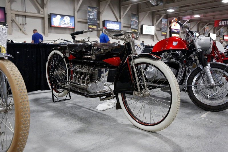 4. Henderson Model A 1912 года (№455) купили за $302,500 (26 650 000 руб.). Мотоцикл первого года выпуска с длинной базой.