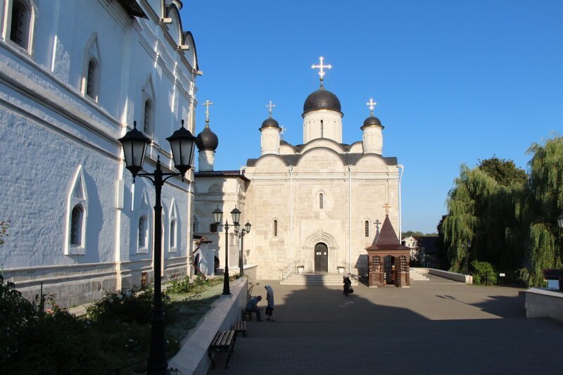 Введенский женский монастырь
