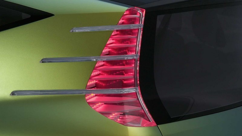 Экспериментальный концептуальный автомобиль Mercedes-Benz Bionic