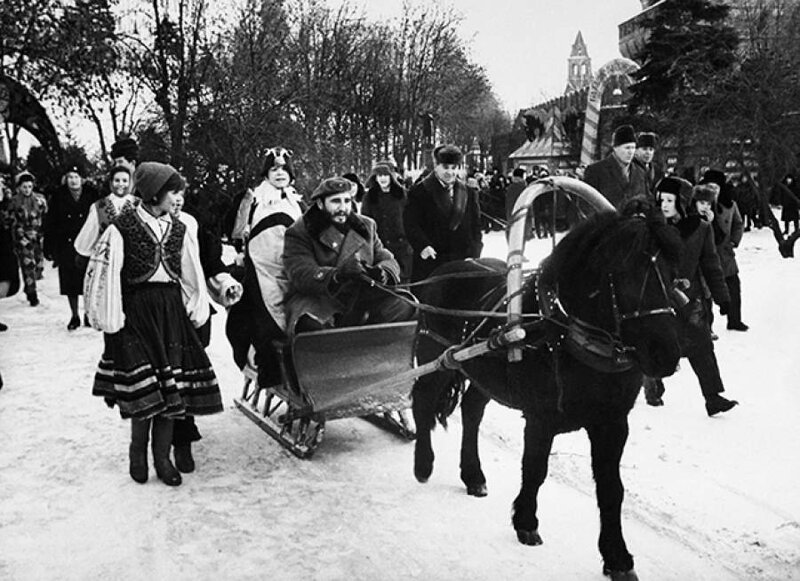 1964 год, Кастро на празднике русской зимы в Москве. 
