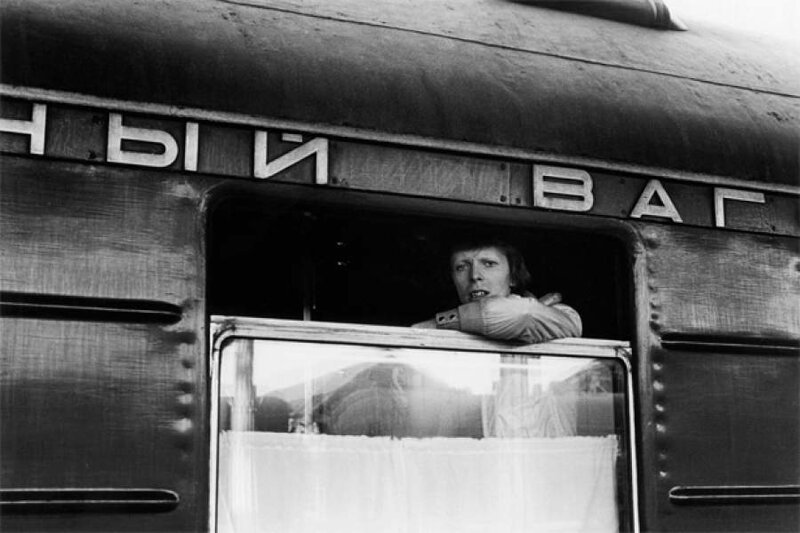 1973 год, по СССР проехал Дэвид Боуи, возвращаясь с японских гастролей в Лондон поездом "Владивосток - Москва". 