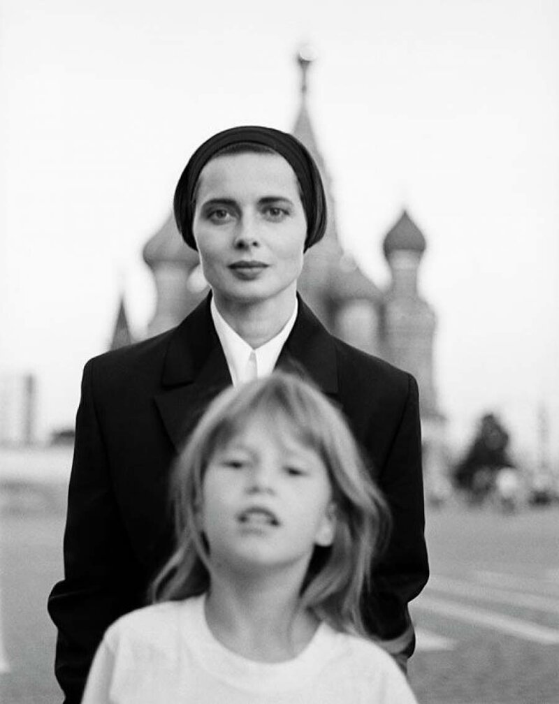 1990 год, Изабелла Росселлини с дочерью Элеттрой Видеманн-Росселлини. 