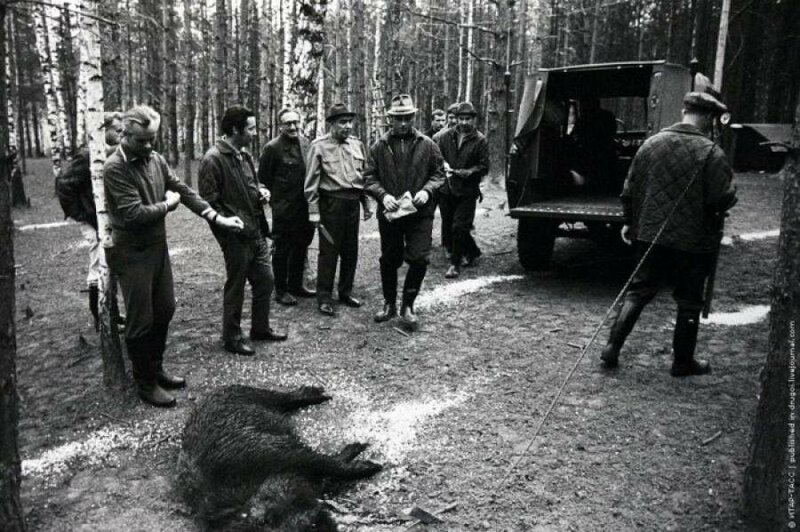 1973 год, американский госсекретарь Генри Киссинджер поехал на охоту вместе с Леонидом Брежневым. 