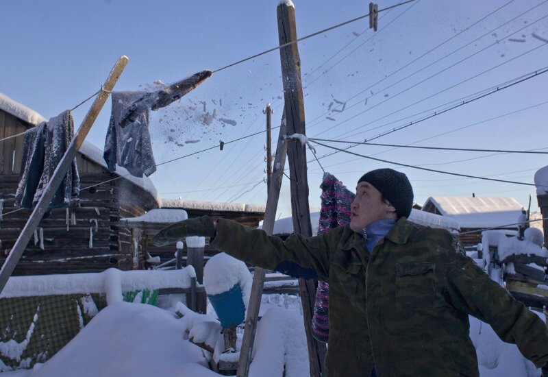 Как живут люди в самом суровом месте России вдали от цивилизации: реальные фото из Оймякона