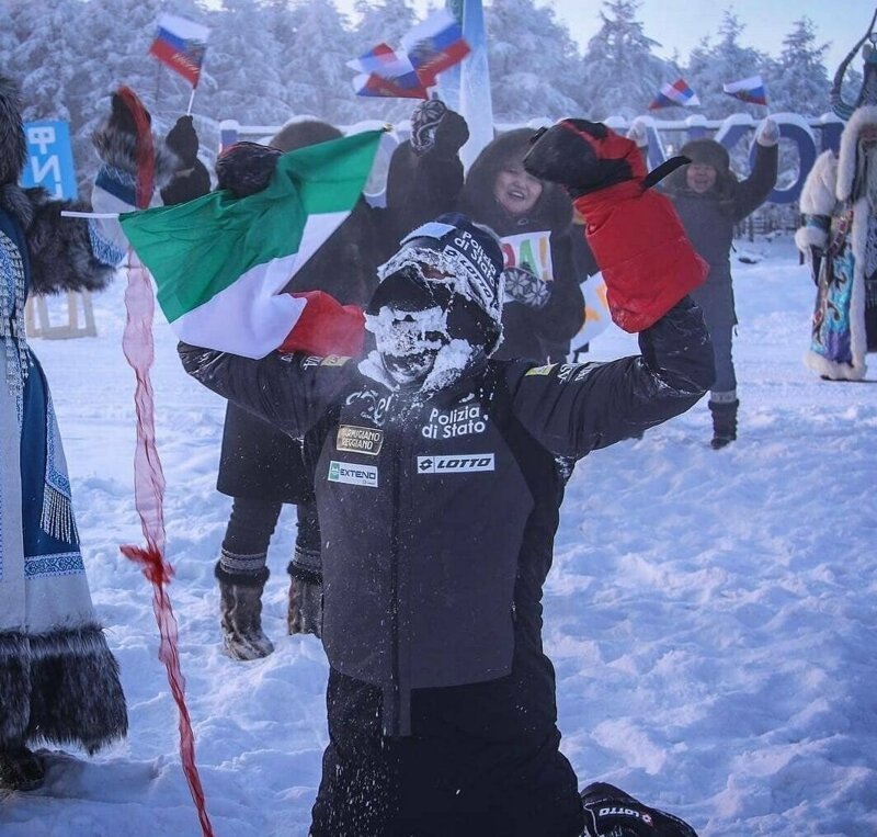На фото Паоло Вентурини - марафонец из Италии. Недавно он пробежал 40 км за 3 часа 35 минут в мороз