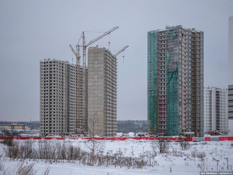 Посмотри, как ужасен может быть Петербург!