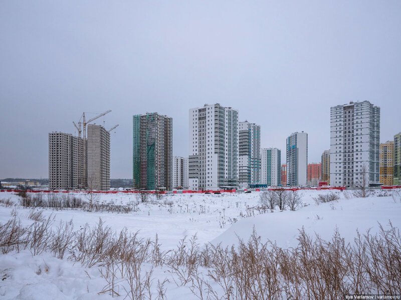 Посмотри, как ужасен может быть Петербург!
