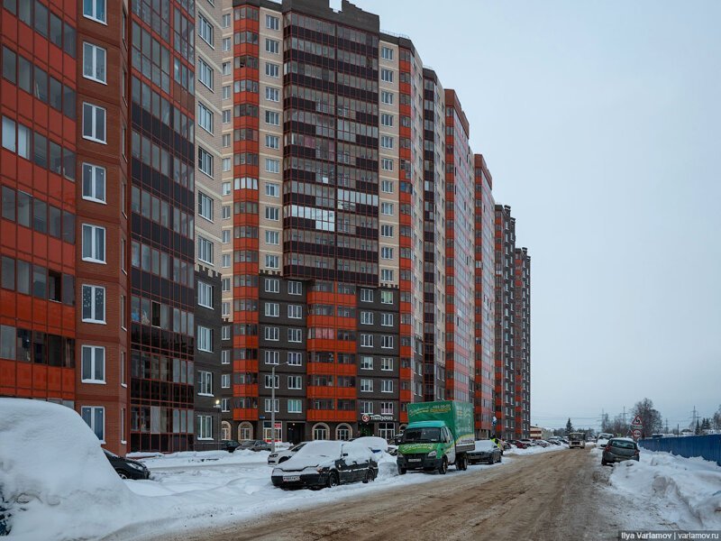 Посмотри, как ужасен может быть Петербург!